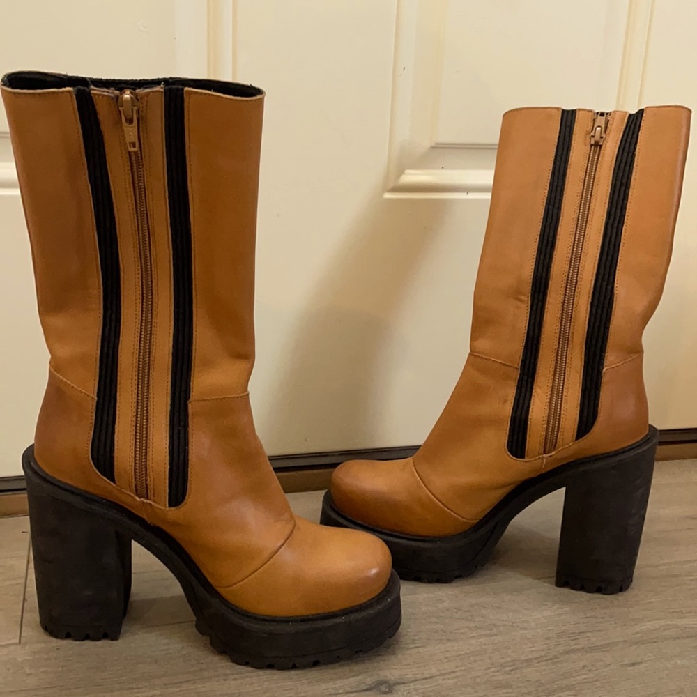 FREE PEOPLE TRISTIAN CHELSEA HEELED BOOTS